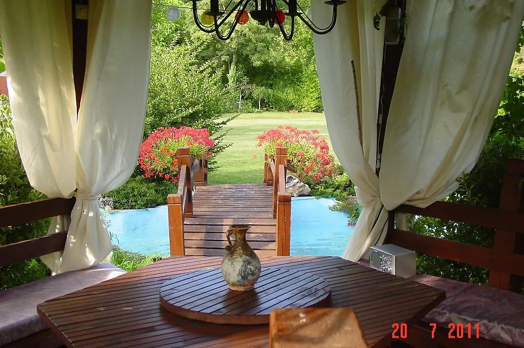 Secret Garden House Hotel Varna 2*,